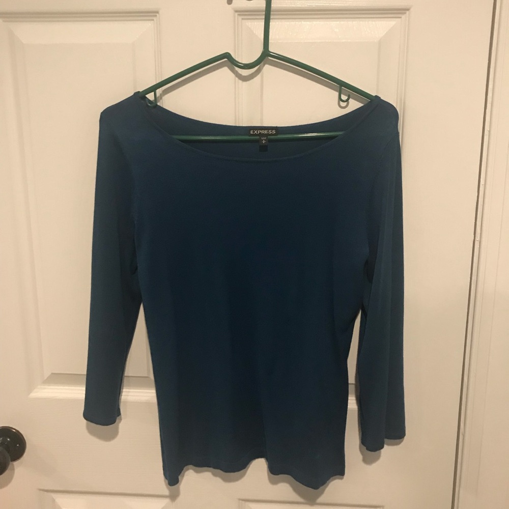 Light weight sweater